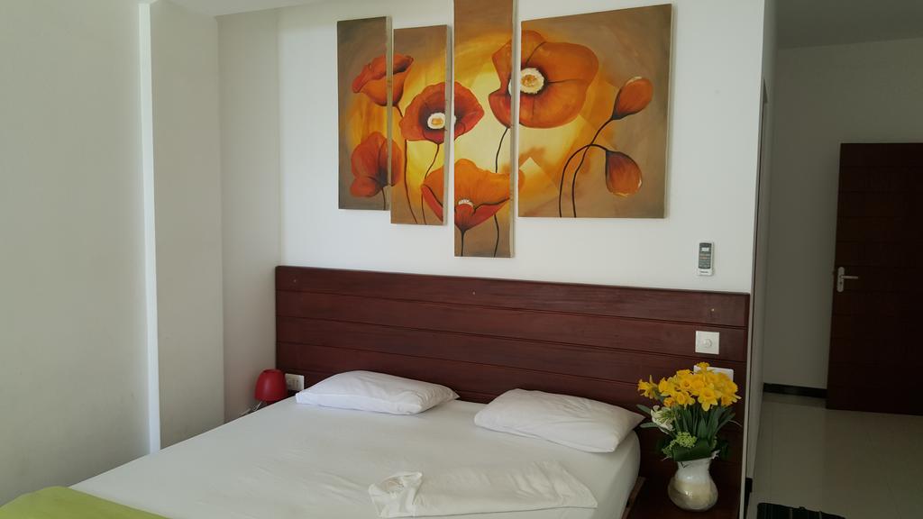 The Den Guest House Hikkaduwa Luaran gambar